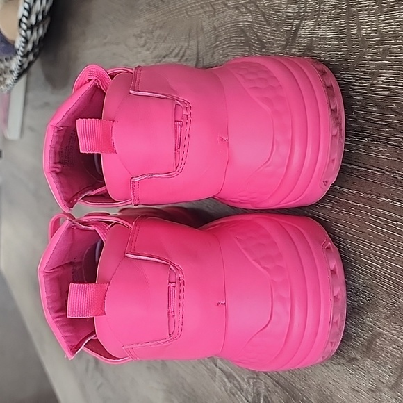 STEVE MADDEN Cliff Chunky Dad Sneakers Neon Barbie Pink Size 11 - Picture 5 of 10